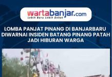 VIDEO - Lomba Panjat Pinang di Banjarbaru Diwarnai Insiden Batang Pinang Patah Jadi Hiburan Warga