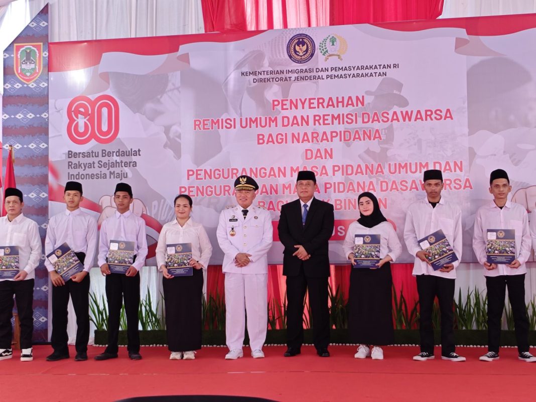 Gubernur Muhidin Serahkan Remisi ke 6.780 Narapidana Lapas Kelas II B Banjarbaru