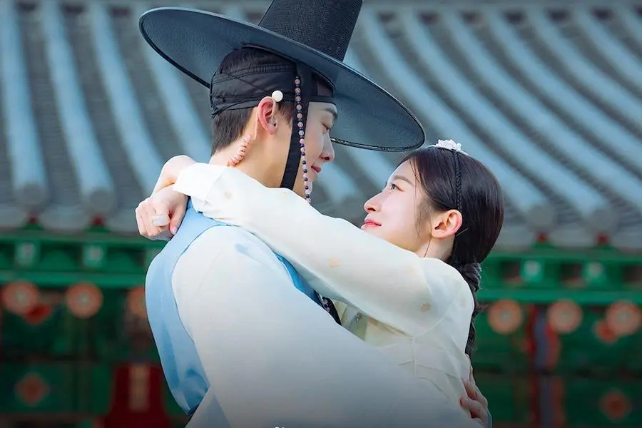 20250814013222_my-girlfriend-is-the-man-1-