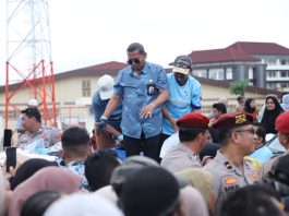 1.000 Paket Ikan Gratis Dibagikan DKP Kalsel Saat Sambut Kapolri