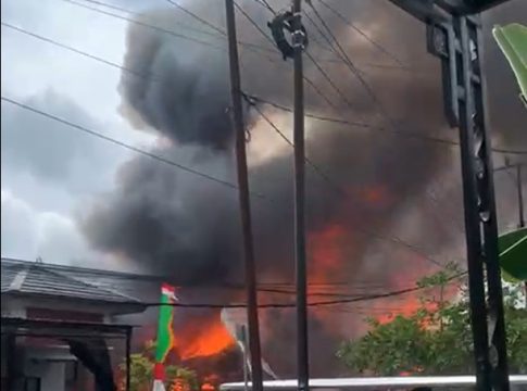 Api Berkobar di Balangan, Hanguskan Bangunan Dekat Pasar