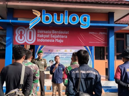 Salurkan Beras ke Ujung HST! Bulog Barabai Kirim Tim Tembus Medan Ekstrem Demi Bantu Warga Juhu