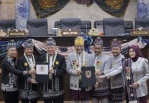 Peringati Hari Jadi ke 75 Kalsel, DPRD dan Kepala Daerah Tandatangani KUA-PPAS APBD 2026
