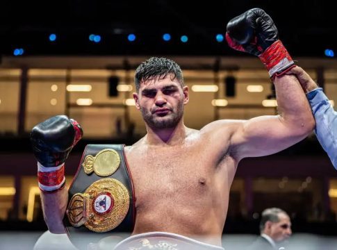 Hrgovic Raih Sabuk WBA Gold Usai Hempaskan Adeleye, Buka Jalan Menuju Gelar Dunia