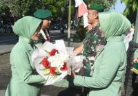 Tradisi Minum Air Kelapa Sambut Dandim Baru Letkol Inf Ardiansyah Okta Putra Siregar di Kodim 1002/HST