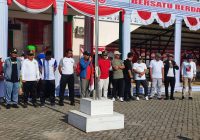 Jalan Sehat HUT RI ke-80, Makhruri Turun Langsung Membaur dengan Ratusan Warga Kusan Hulu