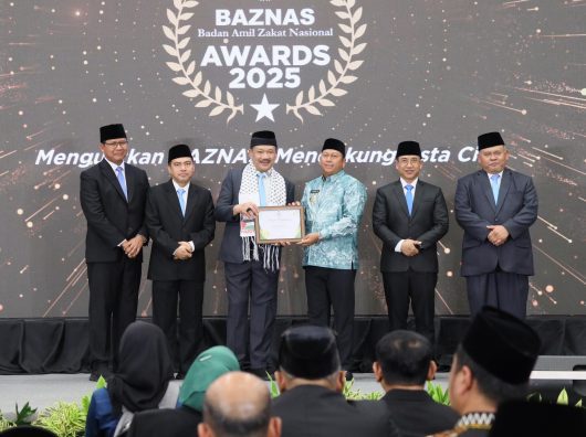 Bangun Sistem Zakat, Bupati Barito Kuala Raih Penghargaan Pendukung Gerakan Zakat Indonesia