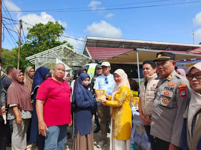 Bupati Batola Hadiri GPM di DKPP Batola, 7 Ton Beras Disalurkan Bulog