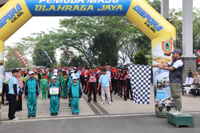 Semarak! 43 Tim Ikuti Lomba Gerak Jalan Hari Jadi Provinsi Kalsel