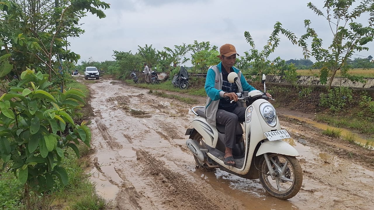 Kondisi jalan menuju area pertanian