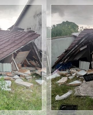 TANGISAN DI ATAS PUING! Rumah Roboh Tanpa Tanda, Pasutri di Batola Hanya Bisa Pasrah