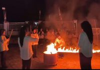 Lampu Padam Saat Teks Proklamasi Dibacakan! Warga Masingai II Gelar Ritual Api Suci Kemerdekaan