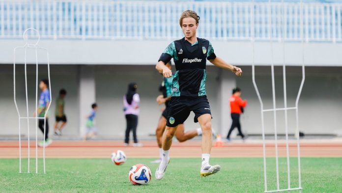 Jebolan Ajax Amsterdam Perkuat Lini Depan PSIM Yogyakarta