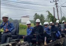 Momen Unik Para Guru SMKN 1 Pugaan Hadiri Upacara HUT ke 80 RI Pakai Bus Tayo