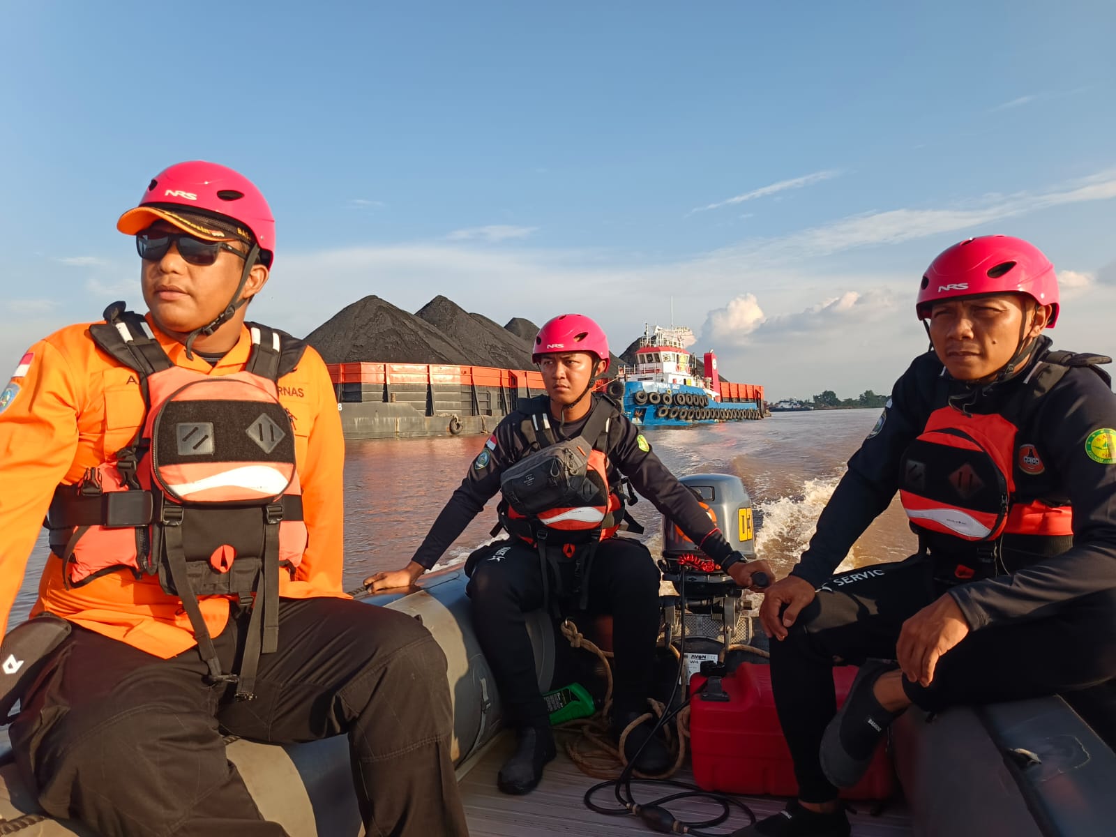 Suasana pencarian korban yang diduga tenggelam