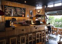 TAKUT KENA ROYALTI, Kafe-Kafe Ramai-Ramai Stop Putar Lagu Indonesia, Industri Musik Terancam!