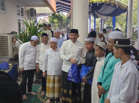 Tasyakuran Rumah Dinas Usai Direnovasi, Bupati Tanah Laut Serahkan Bantuan untuk Anak Yatim