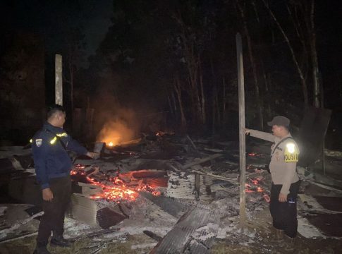 2 Rumah Ludes Terbakar di Desa Sungai Seluang