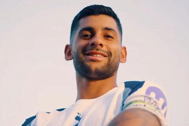 Romero Resmi Jadi Kapten Baru Tottenham, Janji Bawa Trofi Awal Musim
