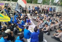 PMII Kalsel Demo di DPRD, Tuntut Penegakan Perda Tambang Nakal