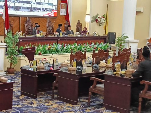 Seluruh Fraksi DPRD Tabalong Sepakati Perubahan Perda No. 1 Tahun 2024 Tentang Pajak dan Retribusi Daerah