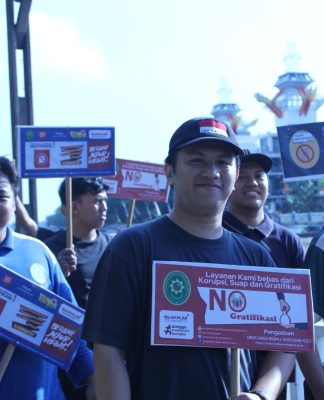 Semarakkan HUT ke 80 MA RI, Hakim dan Pegawai PN Banjarmasin Lakukan Aksi ini