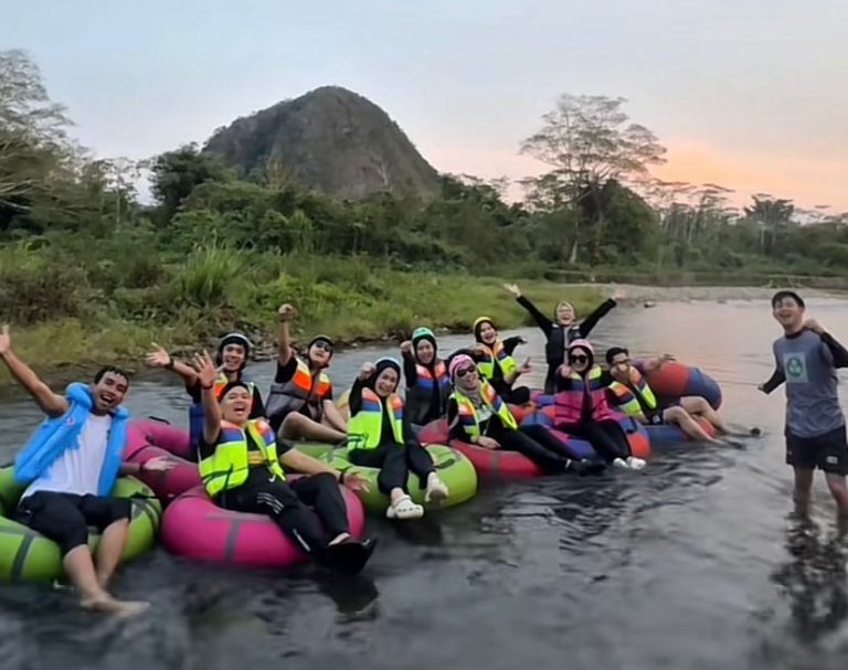 River Tubing Maranting Tawarkan Petualangan Seru di Sungai Balangan