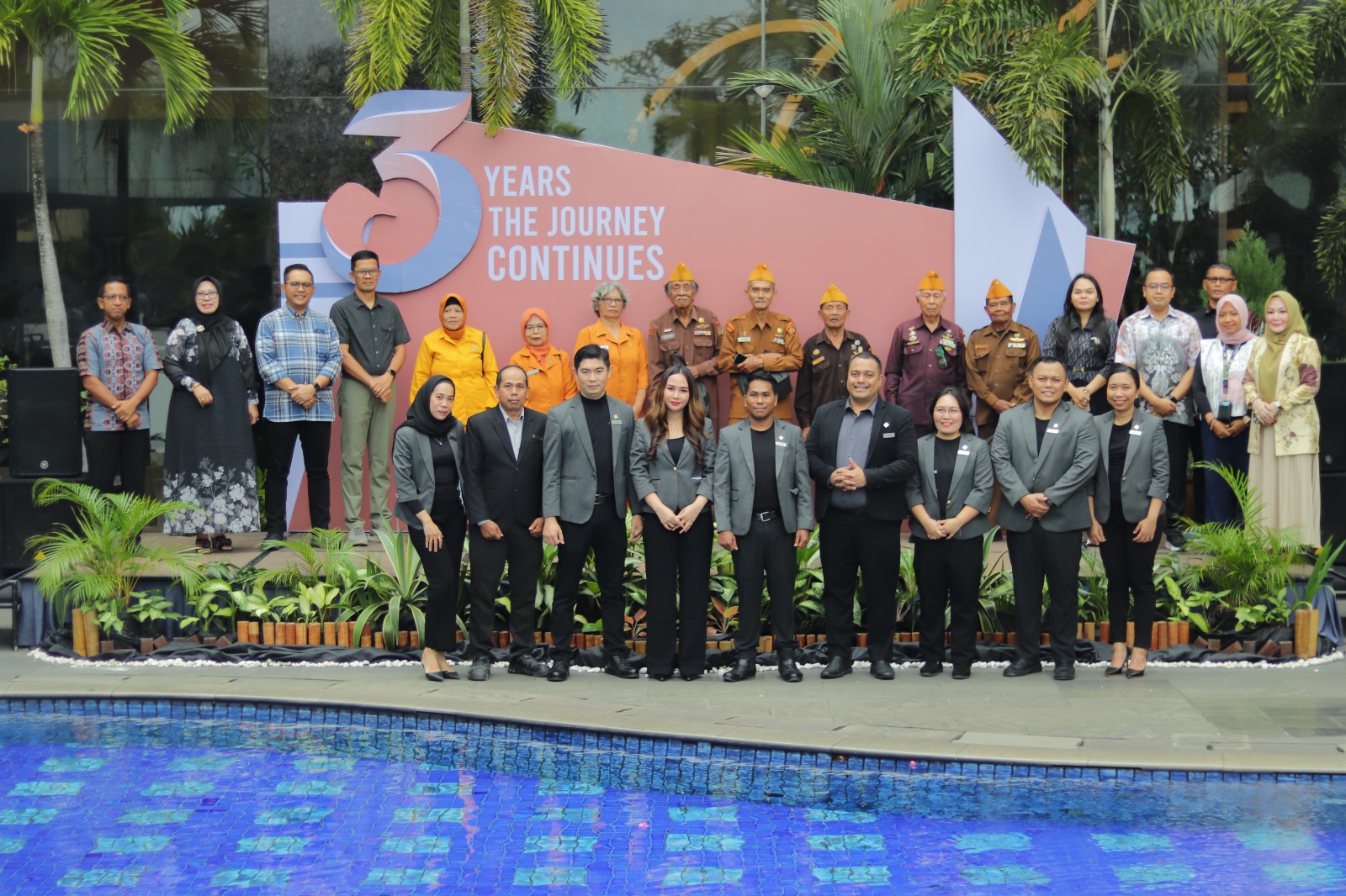Rayakan HUT ke-3, FUGO Hotel Banjarmasin Tebar Kebaikan Lintas Agama hingga Dukung Anak Penderita Kanker