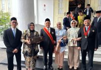 SELAIN HAJI ISAM, Almarhum H Leman Juga Menerima Anugerah Kehormatan dari Presiden Prabowo di Istana Negara