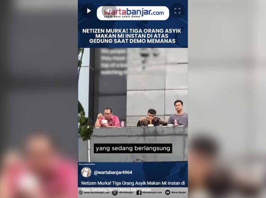 VIDEO - Netizen Murka! Tiga Orang Asyik Makan Mi Instan di Atas Gedung Saat Demo Memanas