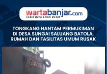 VIDEO - Tongkang Hantam Permukiman di Desa Sungai Saluang Batola, Rumah dan Fasilitas Umum Rusak