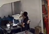Terekam CCTV Sejoli Berbuat Tak Senonoh di Restoran