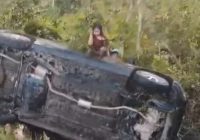 Mobil Terbalik di Jalan Gubernur Syarkawi
