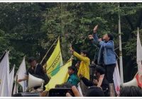 WASPADA! Ribuan Mahasiswa Siap Kepung DPR Hari Ini, BEM SI Gaungkan Aksi #SelamatkanIndonesia