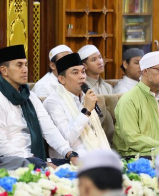 Ribuan Jamaah Tumpah Ruah! Bupati Andi Rudi Sambut Ulama Besar Hadhramaut di Peringatan Maulid Nabi di Tanah Bumbu
