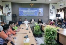 Wakil Ketua DPRD Kalsel Gelar Sosialisasi Revitalisasi dan Aktualisasi Nilai-nilai Ideologi Pancasila Bersama Puluhan Relawan Damkar di Kandangan