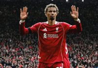 Hugo Ekitike Kartu Merah Liverpool vs Southampton, Slot Sebut Bodoh