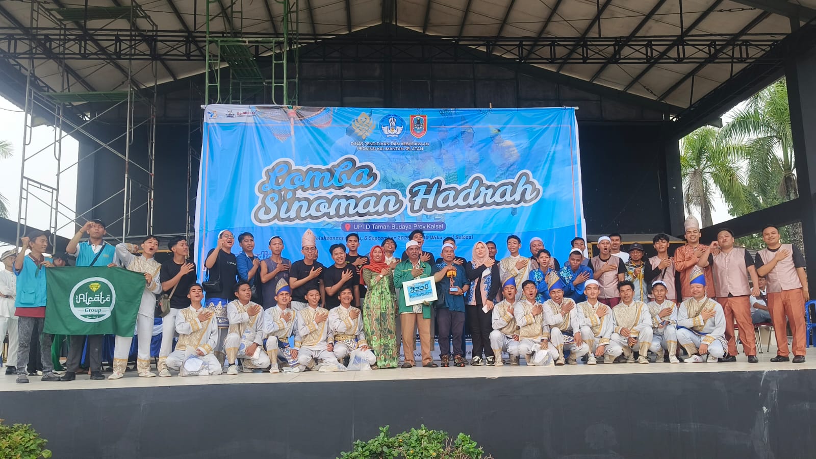 Grup Sinoman Hadrah Al-Fata