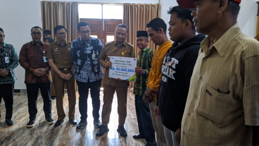Tukang Ojek Hingga Kuli Bangunan di Tabalong Dapat Jaminan Sosial Pekerja Rentan