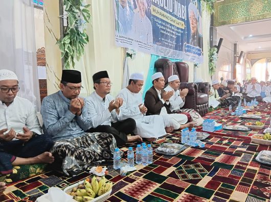 Plh Kankemenag Tanah Bumbu H Khairun Noor Hadiri Maulid Nabi di Masjid Besar Raudhatul Jannah