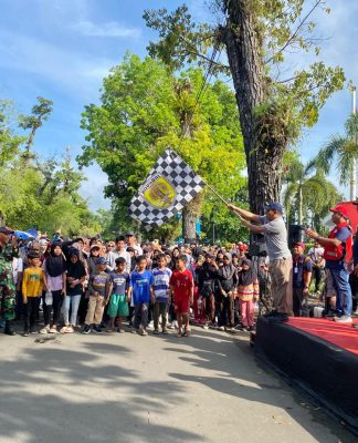 Wabup HST Lepas Ribuan Peserta Jalan Sehat HUT PMI ke-80