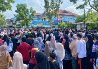 Tiga Sepeda Gunung dan Puluhan Hadiah Diperebutkan Ribuan Warga di Jalan Sehat HUT ke-80 PMI HST