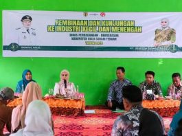 Dekranasda HST Dukung Pengembangan Kerajinan Pandai Besi Muara Rintis