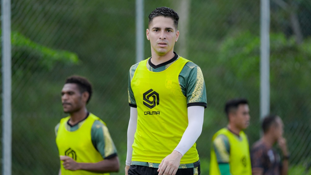 Juan-Pablo-Morales-Tatap-Serius-Laga-Perdana-Kendal-Tornado-FC--1757241656 (1)