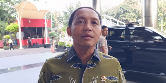 Menhut Raja Juli