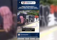 VIDEO - Mural ‘RIP Democracy’ Hiasi Tembok Dekat DPRD Kalsel, Sisipkan Sosok Viral Demo Jakarta