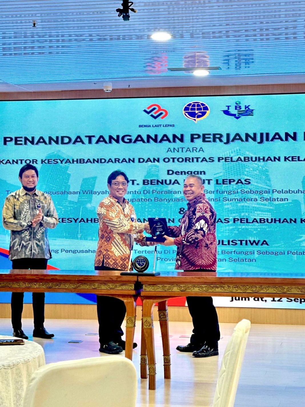 MAGNET EKONOMI KALSEL! PT Tata Bumi Khatulistiwa Resmi Kelola Konsesi Pelabuhan Bunati