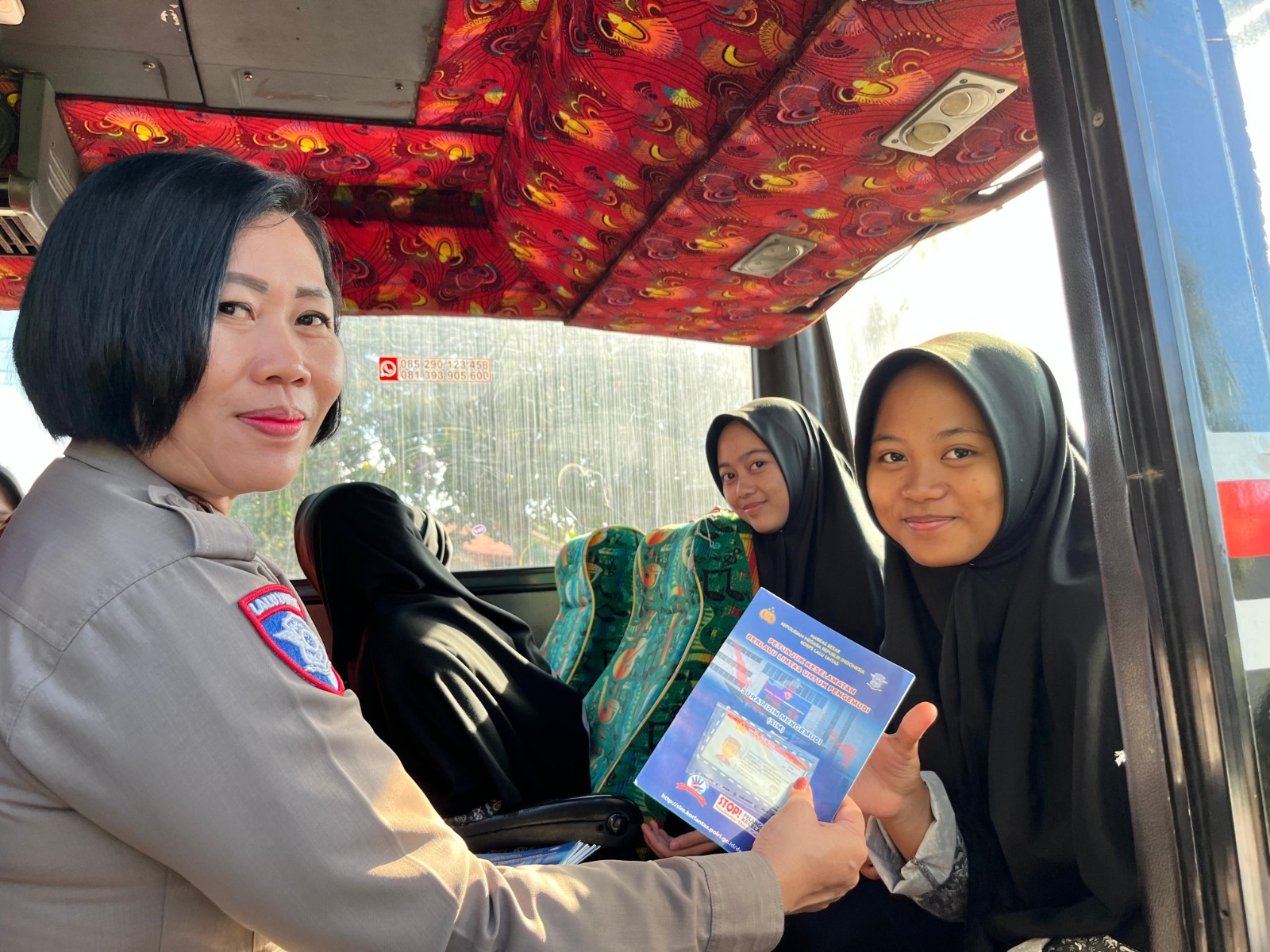 Polres Tanah Laut Masuk Pesantren! Santriwati Darul Quran Istiqomah Dididik Jadi Pelopor Keselamatan Lalu Lintas