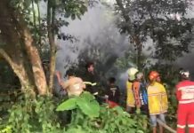 Geger Muncul Kepulan Asap di Sungai Andai
