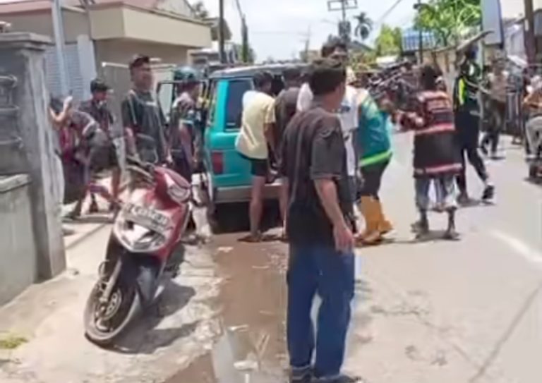 BREAKING NEWS Dua Orang Meninggal Dunia di Kebakaran Teluk Tiram